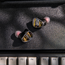 Load image into Gallery viewer, [🎶SG] KIWI EARS ETUDE - Beryllium DD + 3BA + Vibration Transducer
