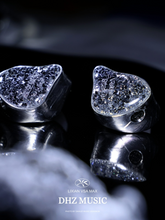 Load image into Gallery viewer, [🎶SG] EARACOUSTIC AUDIO VSA-MAX - VoidSilver Stalker Full-Width Titanium Diaphragm - Tesla Moving Coil
