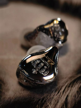 Load image into Gallery viewer, [🎶SG] EARACOUSTIC AUDIO VSA-PM CROWN - Flagship Micro-Planar Ribbon In-Ear Monitors
