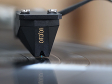 Load image into Gallery viewer, [🎶SG] ORTOFON 2M BLACK MM Moving Magnet Turntable Cartridge (Authorized by Ortofon - Genuine sealed package)
