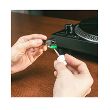 Load image into Gallery viewer, [🎶SG] Audio Technica AT607b - Cartridge Stylus Cleaner
