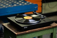 Load image into Gallery viewer, [🎶SG] REKKORD AUDIO F110 Fully Automatic Entry Level Sub-Chassis Turntable
