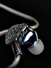 Load image into Gallery viewer, [🎶SG] EARACOUSTIC AUDIO SPA-HI END MAX Collector&#39;s Version - Titanium Diaphragm With Dual Magnetic Circuit Double Cavity In-ear Monitors
