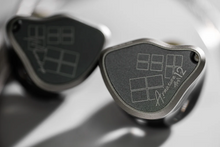 Load image into Gallery viewer, [🎶SG] MOONDROP ARMATURE ART 12 (AA12) - 12 Balanced Armature Drivers In-ear Monitors
