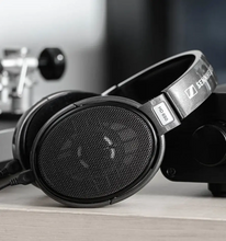 Load image into Gallery viewer, [🎶SG] Sennheiser HD 650 (HD650) - Open Back Audiophile Headphones
