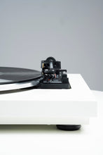 Load image into Gallery viewer, [🎶SG] REKKORD AUDIO F110 Fully Automatic Entry Level Sub-Chassis Turntable
