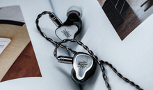 Load image into Gallery viewer, [🎶SG] KIWI EARS KE4 Completely Redesigned 2 DD + 2 BA Hybrid In-ear Monitors
