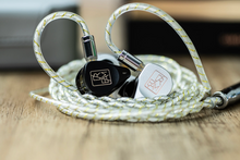 Load image into Gallery viewer, [🎶SG] SIMGOT EM10 1DD + 8BA + 1PZT Hybrid In-Ear Monitors
