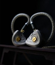Load image into Gallery viewer, [🎶SG] TANGZU THE KING WUKONG 1DD + 6BA + 4EST In-Ear Monitors
