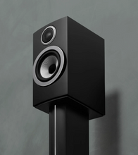 Load image into Gallery viewer, [🎶SG] Bowers &amp; Wilkins 707 S3 Stand Mount Bookshelf Speakers - 1 Pair (B&amp;W)

