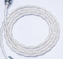 Load image into Gallery viewer, [🎶SG] DUNU DUW-01 SILVER-PLATED OXYGEN FREE COPPER (OFC) LITZ MMCX / 2 PIN CABLE

